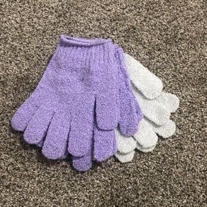 Purple and White Exfoliating Gloves